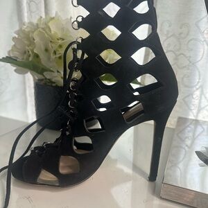Chic Black Lace-Up Cutout Heels